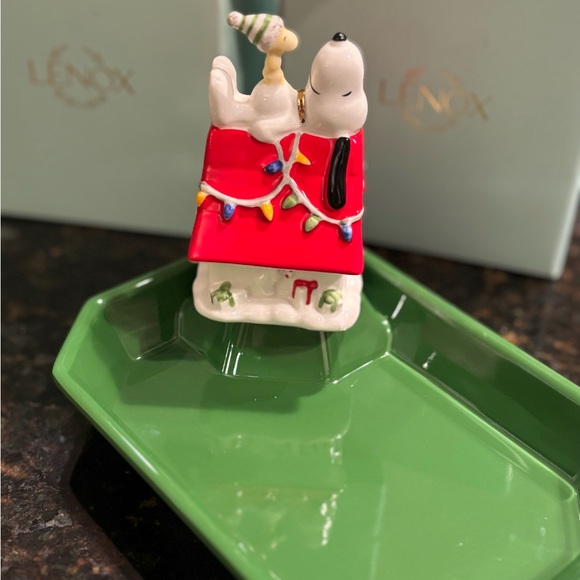 Lenox Profile Popper Christmas Snoopy NIB. Fits Nora Fleming bases. - Picture 2 of 9